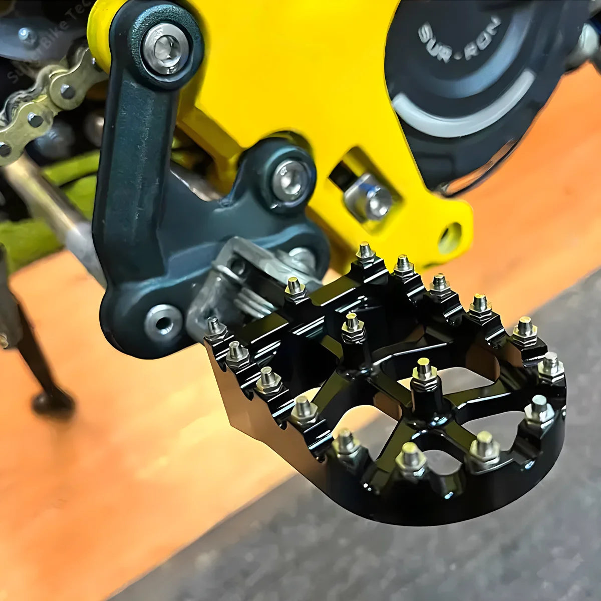 For Surron Motocross Light Bee X & S For Segway X160 X260 Electric Foot Pegs Fixing Bracket Rests Pedal Mount Support Bracket